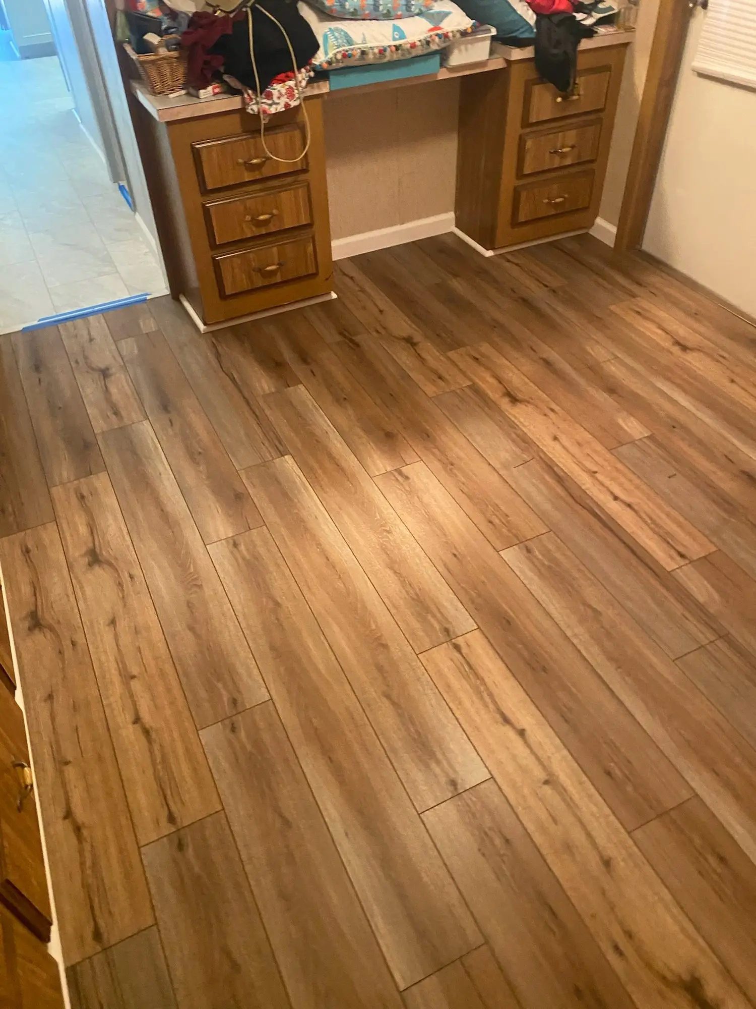 Stone-look vinyl tile in the kitchen