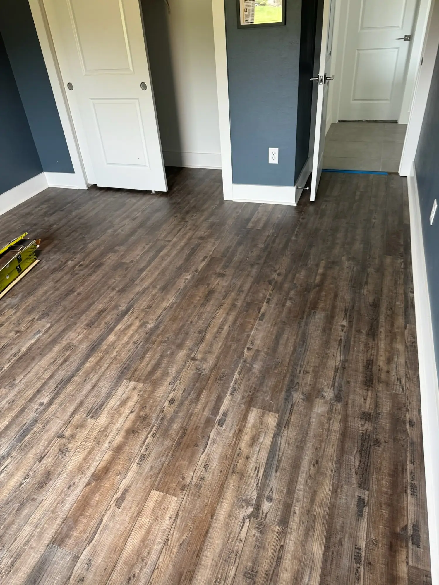 Bedroom refresh in laminate and rustic plank