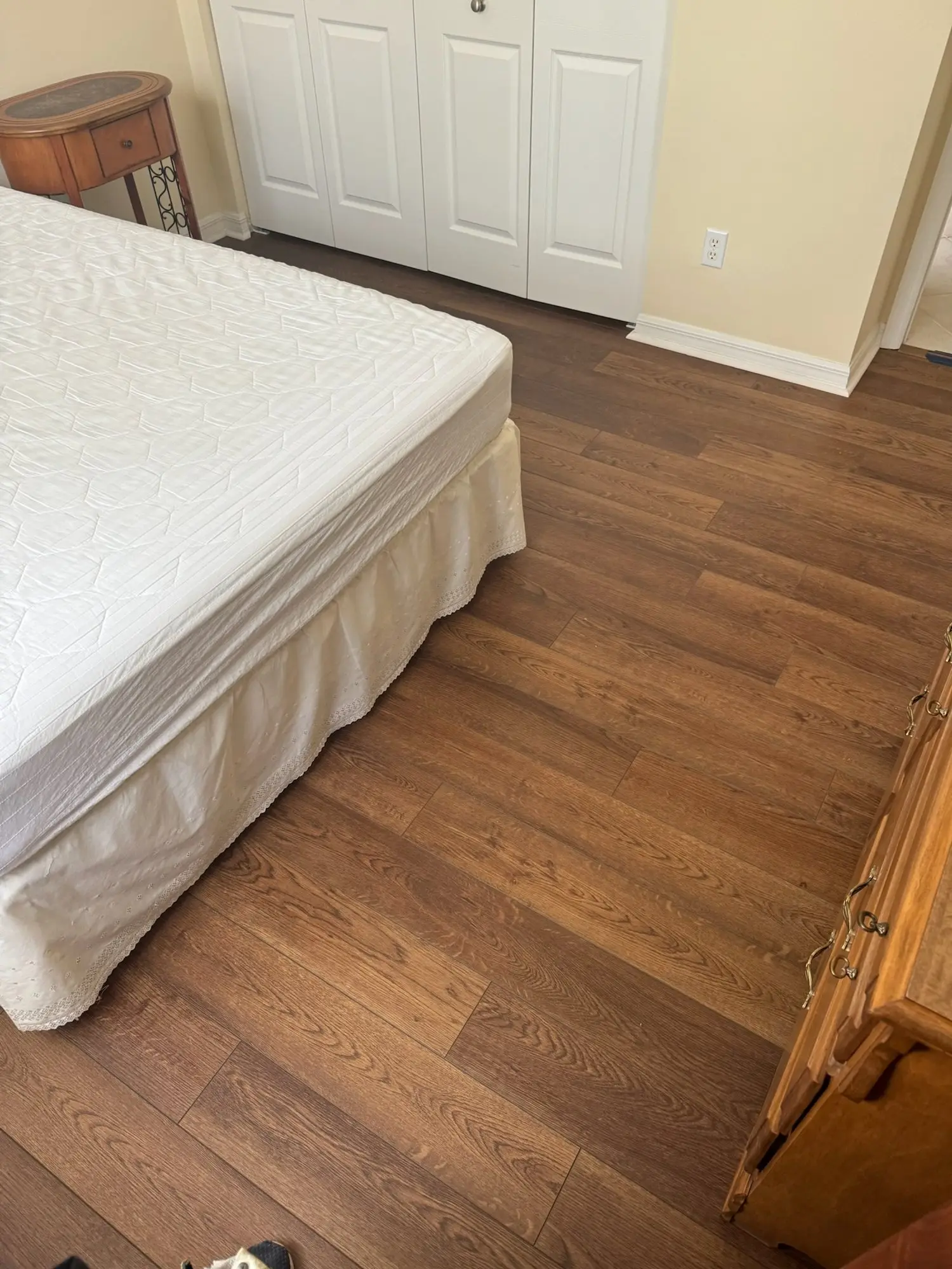 Bedroom refresh in laminate and rustic plank